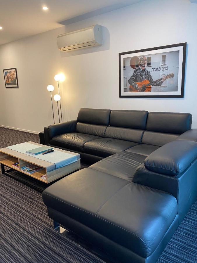 Modern, Quiet 1 Bed Apt on Fitzroy St, Opposite Albert Park Melbourne City Exterior foto