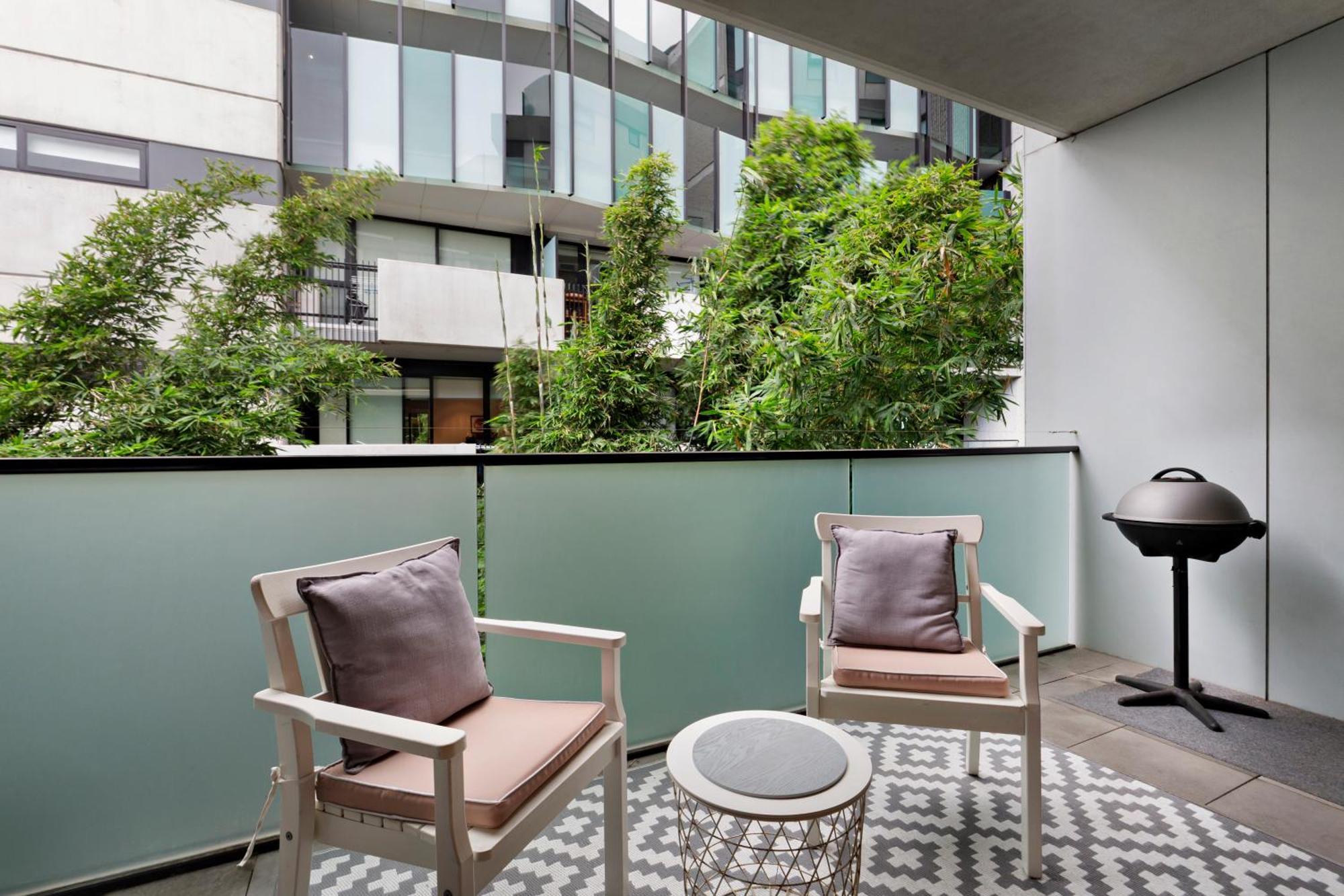 Modern, Quiet 1 Bed Apt on Fitzroy St, Opposite Albert Park Melbourne City Exterior foto